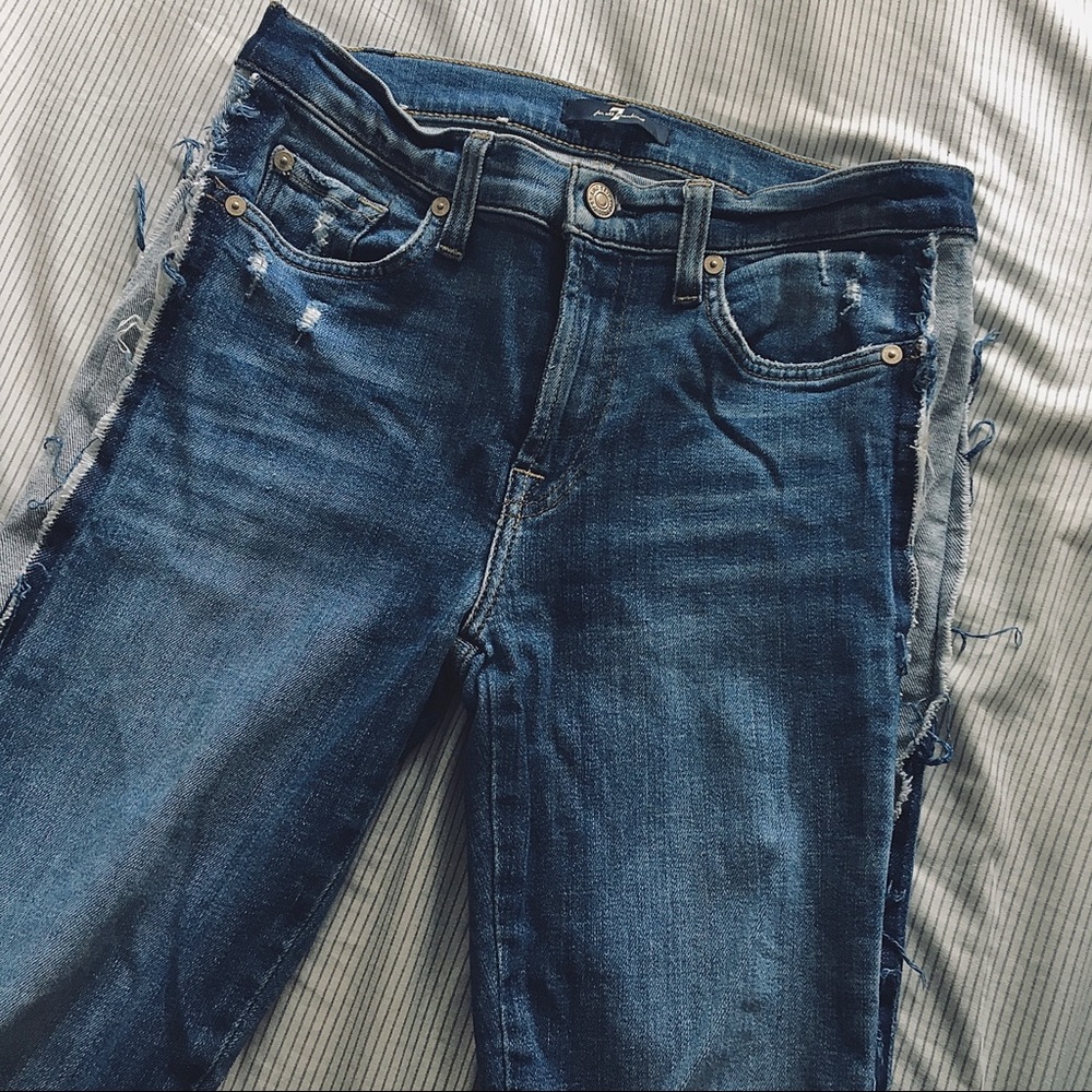 7 Ripped Grunge Jeans